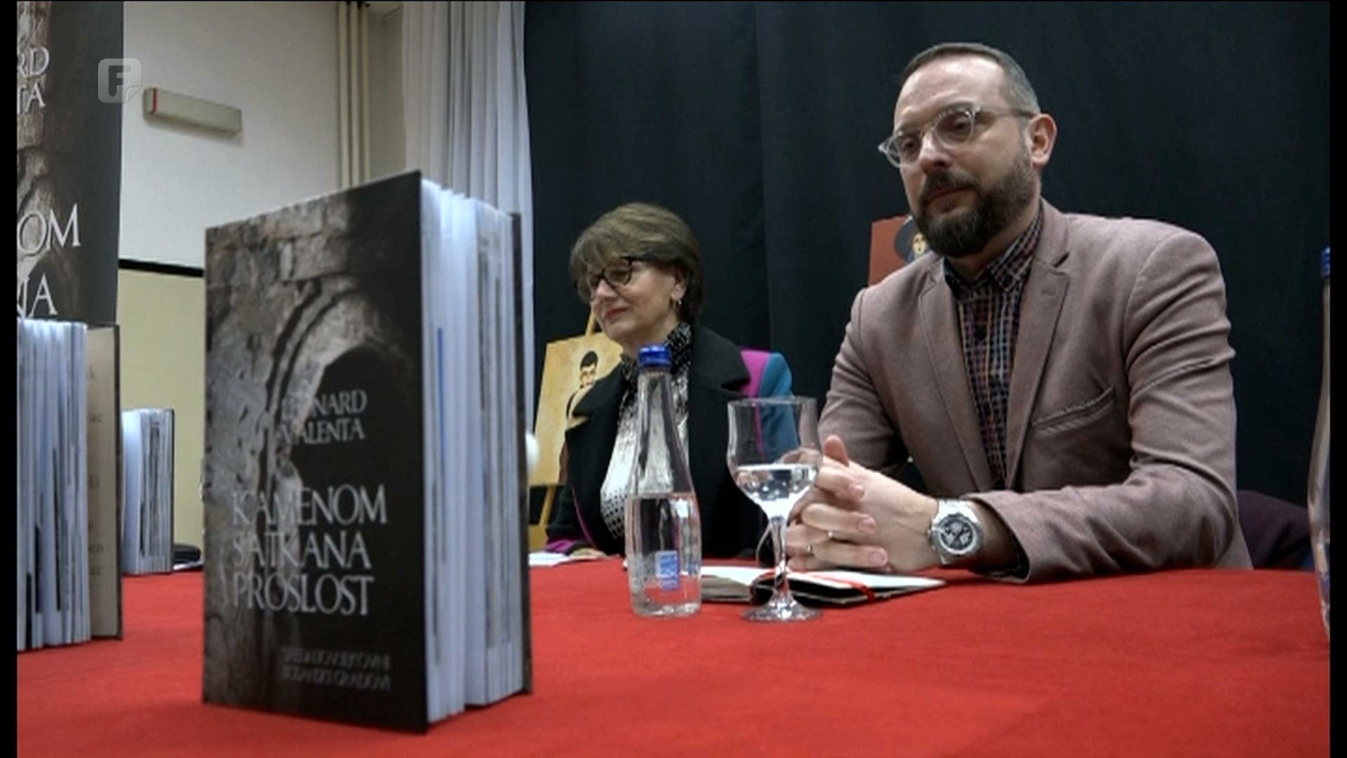Promovirana „Kamenom satkana prošlost - srednjovjekovni bosanski gradovi“ Leonarda Valente